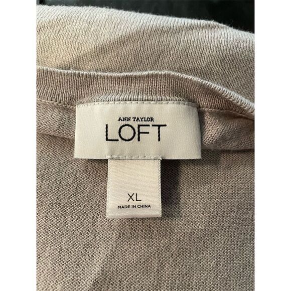 Ann Taylor Loft Women's XL Beige Floral Appliqué Cardigan Sweater - Picture 10 of 13